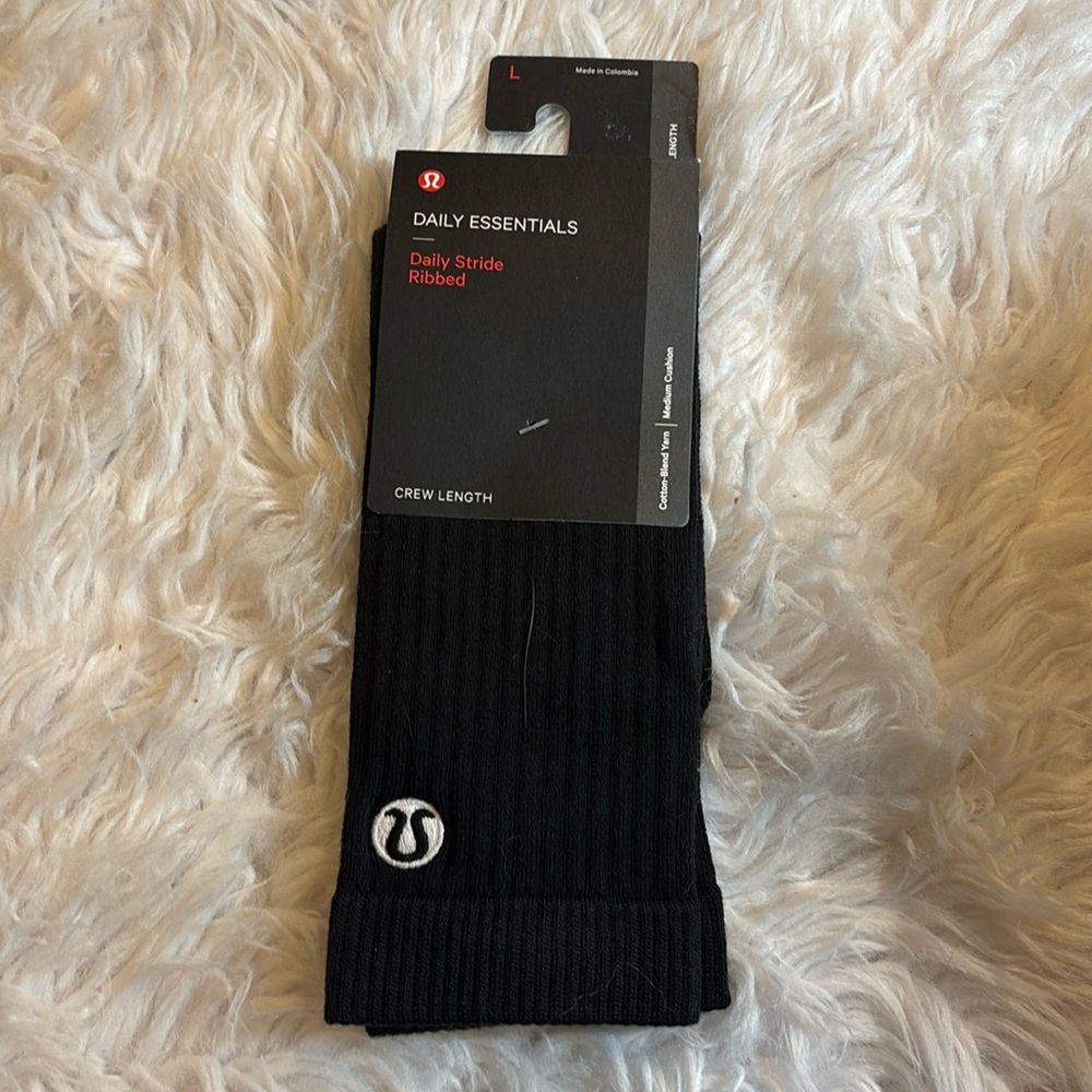 Lululemon Men’s Daily Stride Ribbed Comfort Crew Sock Stripe, Black, L